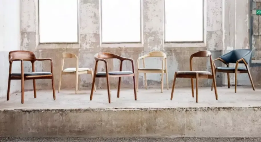 Houten Design Eetkamerstoelen: De perfecte mix van Scandinavisch en Japandi design